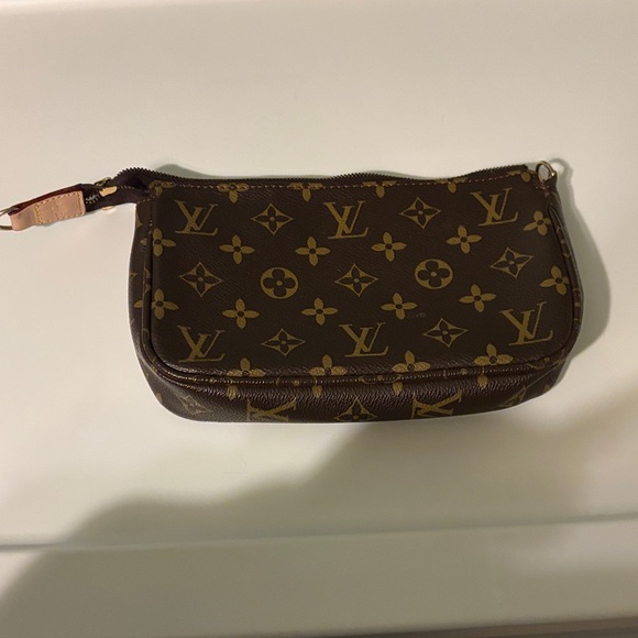 Louis Vuitton Handbags - Louis Vuitton purse